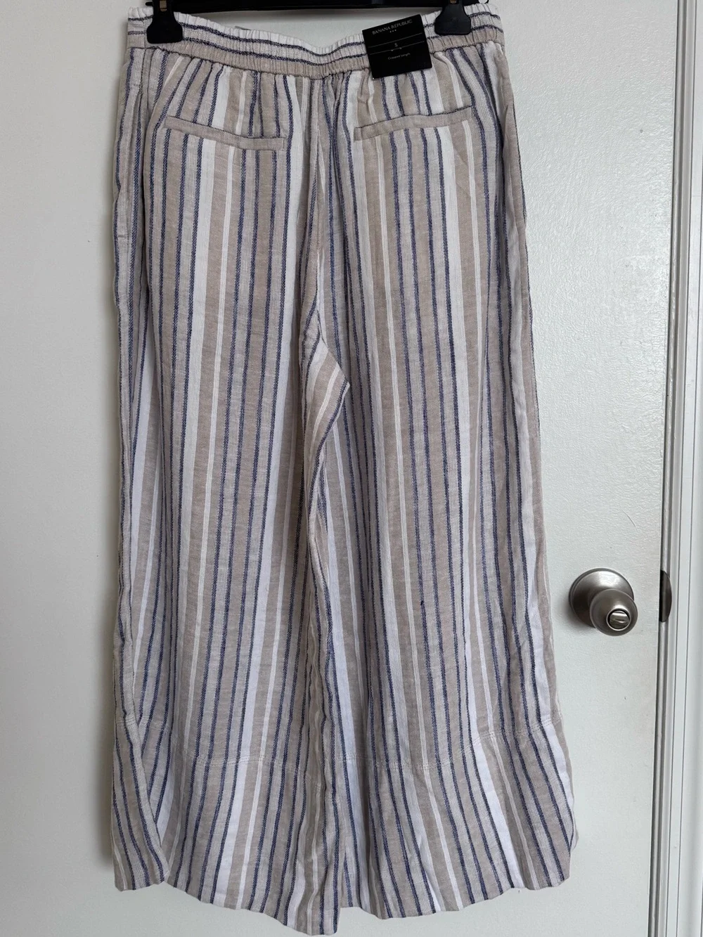Banana Republic Beige and Blue Striped wide pants, SP 🦋